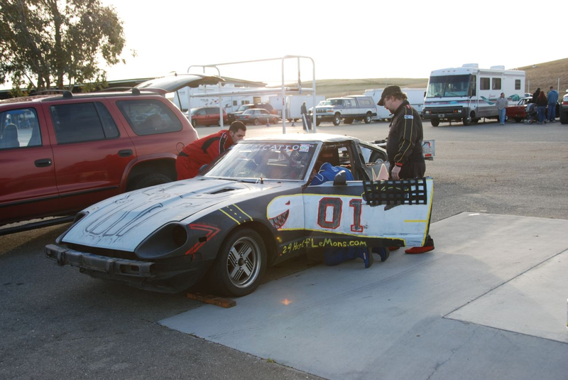 Illustration for article titled 24 Hours Of LeMons Arse Freeze-A-Palooza Über Gallery: Awesome Datsuns, Driven Nissans